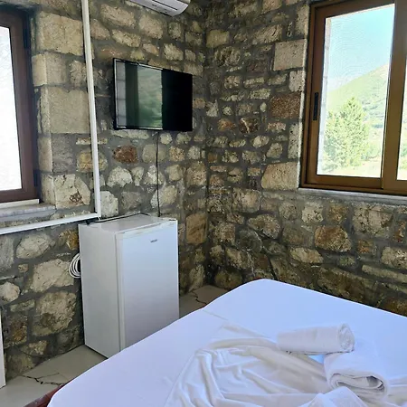 Ambelas Guest 6 Pensjonat Himara